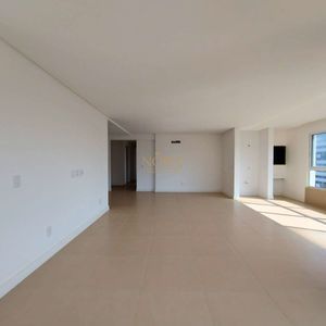 Apartamento com 109m², 3 dormitórios, 1 suíte, 2 vagas no San Pietro em Torres para Comprar