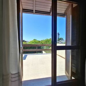 Casa, 3 dormitórios, 1 suíte, 2 vagas no bairro Stan em Torres para Comprar