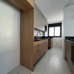 Apartamento com 110m², 3 dormitórios, 1 suíte, 2 vagas no LONDON em Torres para Comprar