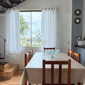 Casa com 300m², 4 dormitórios, 1 suíte no bairro Getúlio Vargas em Torres para Comprar