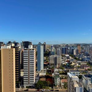 Apartamento com 98m², 2 dormitórios, 2 suítes, 2 vagas no Punta Del Sole em Torres para Comprar