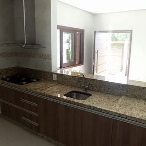 Casa com 76m², 2 dormitórios, 1 suíte, 1 vaga no bairro Bella Torres em Passo de Torres para Comprar