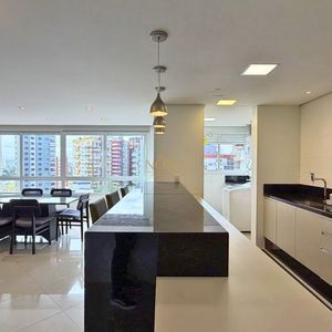 Apartamento com 120m², 4 dormitórios, 1 suíte, 2 vagas no Michelângelo em Torres para Comprar