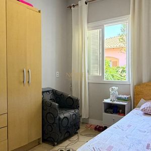 Casa com 125m², 4 dormitórios, 1 suíte, 2 vagas no bairro Vila São João em Torres para Comprar