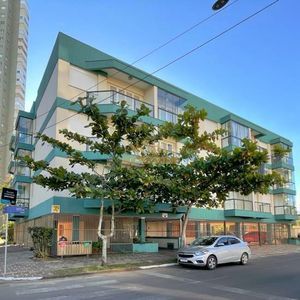 Apartamento com 55m², 1 dormitório, 1 vaga no San Remo em Torres para Comprar