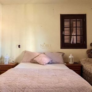 Casa, 6 dormitórios, 1 suíte, 4 vagas no bairro Stan em Torres para Comprar