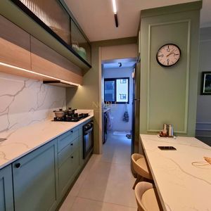 Apartamento com 76m², 2 dormitórios, 1 suíte, 2 vagas no Vesta em Torres para Comprar