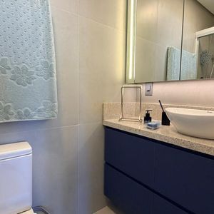 Apartamento com 70m², 2 dormitórios, 1 suíte, 1 vaga no Toronto em Torres para Comprar