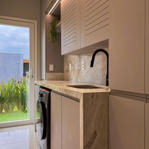 Casa de Condomínio com 432m², 4 dormitórios, 3 suítes, 2 vagas no Reserva das Águas em Torres para Comprar