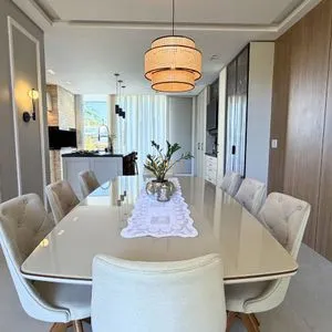 Casa de Condomínio com 206m², 4 dormitórios, 4 suítes, 2 vagas no Reserva das Águas em Torres para Comprar