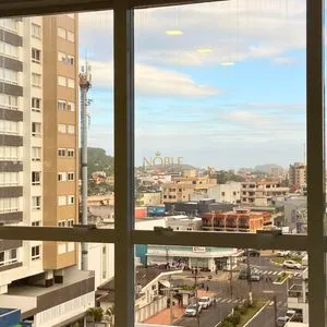 Sala Comercial com 31m², 1 dormitório no Pinho Executive em Torres para Comprar