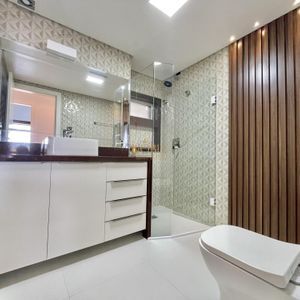 Cobertura com 380m², 4 dormitórios, 3 suítes, 2 vagas no Porto do Sol em Torres para Comprar