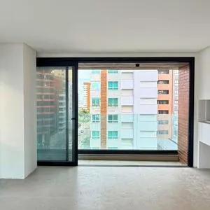 Apartamento com 111m², 3 dormitórios, 3 suítes, 2 vagas no Urban em Torres para Comprar