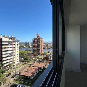 Apartamento com 78m², 2 dormitórios, 1 suíte, 1 vaga no Vista Mare em Torres para Comprar