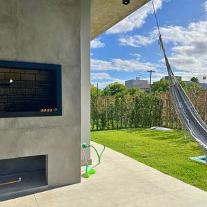 Casa de Condomínio com 350m², 3 dormitórios, 3 suítes, 2 vagas no Condomínio Ilhas Park em Torres para Comprar