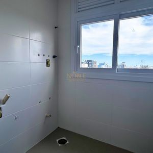 Apartamento com 121m², 3 dormitórios, 3 suítes, 1 vaga no Punta Del Sole em Torres para Comprar