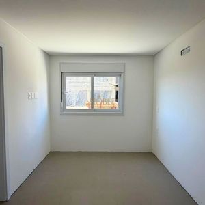Apartamento com 85m², 2 dormitórios, 2 suítes, 1 vaga no Punta Del Sole em Torres para Comprar
