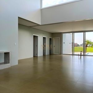 Casa de Condomínio com 264m², 4 dormitórios, 4 suítes, 2 vagas no Reserva das Águas em Torres para Comprar