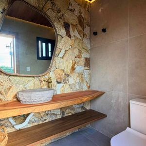 Casa, 3 dormitórios, 3 suítes, 2 vagas no Ocean Side em Torres para Comprar