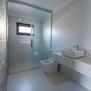 Casa de Condomínio com 591m², 5 dormitórios, 5 suítes, 2 vagas no Ocean Side em Torres para Comprar