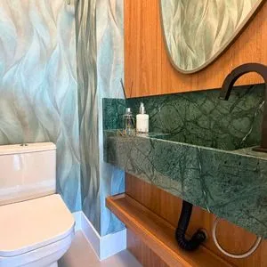 Apartamento com 118m², 3 dormitórios, 2 suítes, 2 vagas no Punta Del Sole em Torres para Comprar
