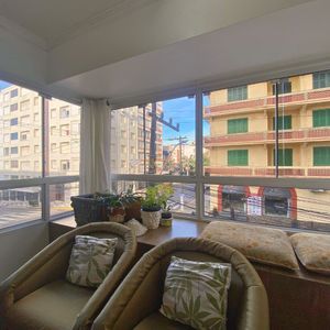 Apartamento com 91m², 2 dormitórios, 1 suíte no Torre de Prata em Torres para Comprar