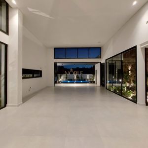 Casa com 288m², 4 dormitórios, 4 suítes, 4 vagas no bairro Bella Torres em Passo de Torres para Comprar