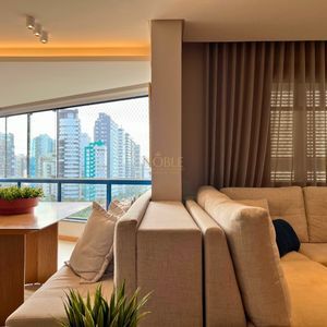 Apartamento com 180m², 3 dormitórios, 1 suíte, 2 vagas no Debret em Torres para Comprar