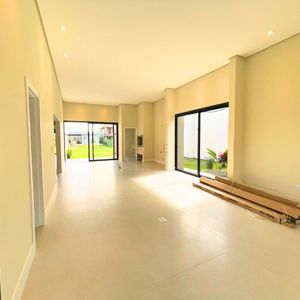 Casa de Condomínio com 192m², 3 dormitórios, 3 suítes, 2 vagas no Reserva das Águas em Torres para Comprar