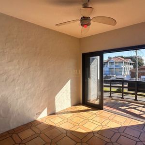 Cobertura com 220m², 3 dormitórios, 1 vaga no Punta Ballena em Torres para Comprar