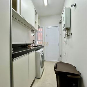 Casa com 670m², 5 dormitórios, 3 suítes, 3 vagas no bairro Bellatorres em Passo de Torres para Comprar