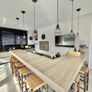 Cobertura com 280m², 4 dormitórios, 4 suítes, 2 vagas no Alvorada em Torres para Comprar