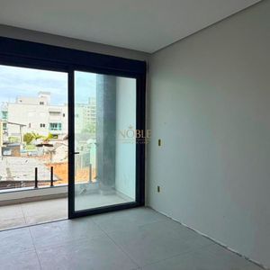 Geminado com 106m², 3 dormitórios, 1 suíte, 1 vaga no bairro Praia da Cal em Torres para Comprar