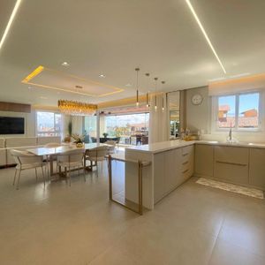 Apartamento com 155m², 3 dormitórios, 1 suíte, 2 vagas no Morada do Parque em Torres para Comprar