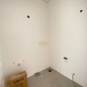 Cobertura com 385m², 4 dormitórios, 4 suítes, 4 vagas no Vanguard em Torres para Comprar