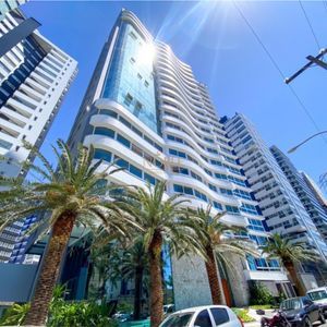 Apartamento com 135m², 3 dormitórios, 3 suítes, 2 vagas no Dall'acqua em Torres para Comprar