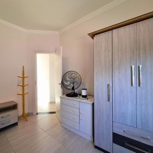 Casa, 5 dormitórios, 1 suíte, 3 vagas no bairro Praia Paraíso em Torres para Comprar