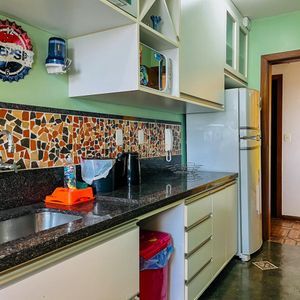 Apartamento com 111m², 3 dormitórios, 1 suíte, 2 vagas no Ilha de Saint Martin em Torres para Comprar