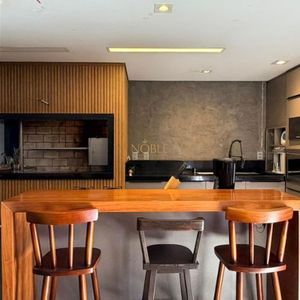 Casa com 228m², 3 dormitórios, 1 suíte, 2 vagas no bairro Stan em Torres para Comprar