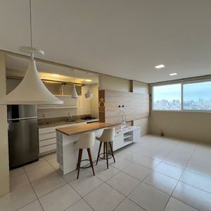 Apartamento com 59m², 2 dormitórios, 1 suíte, 1 vaga no Residencial Jardim Europa em Torres para Comprar