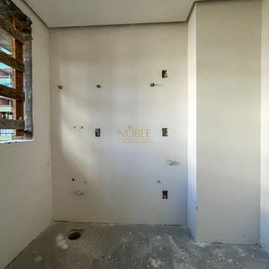 Apartamento com 210m², 4 dormitórios, 4 suítes, 3 vagas no Vanguard em Torres para Comprar