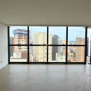 Apartamento com 130m², 4 dormitórios, 3 suítes, 3 vagas no Mirage em Torres para Comprar
