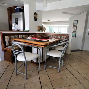 Apartamento com 263m², 4 dormitórios, 4 suítes, 4 vagas no Neptuno em Torres para Comprar