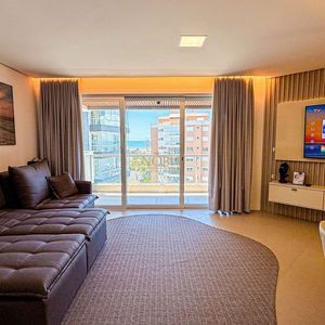 Apartamento com 100m², 2 dormitórios, 2 suítes, 2 vagas no Bella Vita em Torres para Comprar