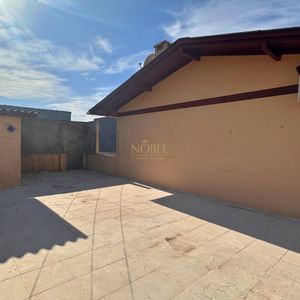 Casa, 6 dormitórios, 2 vagas no bairro Praia da Cal em Torres para Comprar