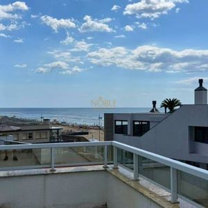 Duplex com 152m², 1 dormitório, 1 suíte, 2 vagas no Lumiere em Torres para Comprar