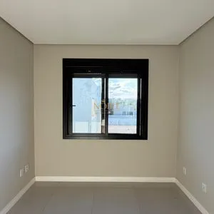 Geminado com 141m², 3 dormitórios, 1 suíte, 2 vagas no bairro Morada das Palmeiras em Torres para Comprar