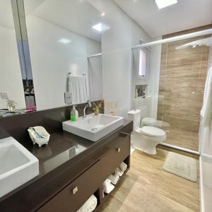 Cobertura com 280m², 4 dormitórios, 4 suítes, 2 vagas no Alvorada em Torres para Comprar