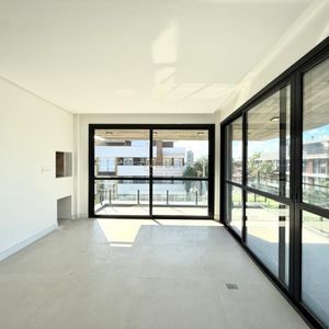 Apartamento com 99m², 2 dormitórios, 2 suítes, 2 vagas no Florença em Torres para Comprar