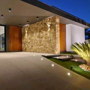 Casa com 288m², 4 dormitórios, 4 suítes, 4 vagas no bairro Bella Torres em Passo de Torres para Comprar